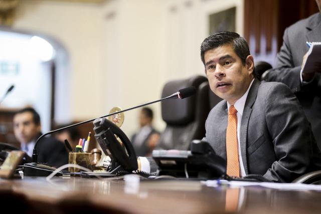 Señaló que Fuerza Popular ha aportado más de 43 propuestas para mejorar el DU-003, pero el gobierno no ha aceptado todas (Foto: Andina).