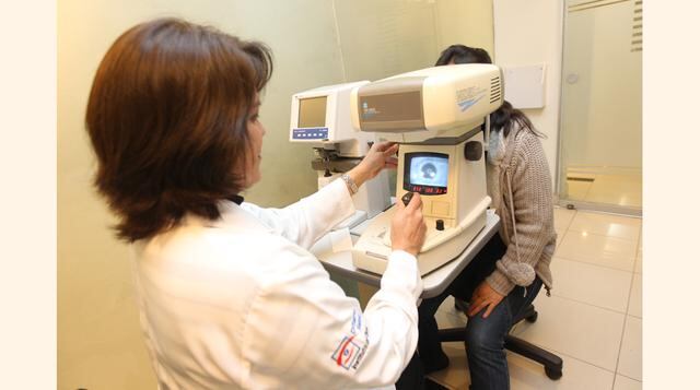 Optometría.      El Instituto de Optometría Y Ciencias Eurohispano dicta esta carrera de tres años. Sus egresados tienen un ingreso promedio de S/ 1,917.
