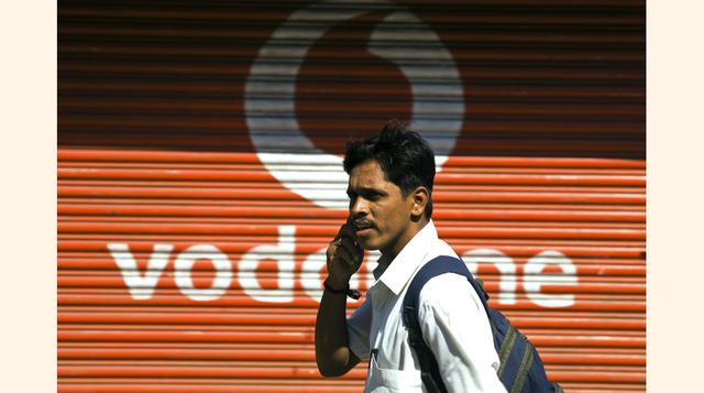 El grupo británico de telecomunicaciones Vodafone compra en febrero del 2000 el grupo alemán Mannesmann, especializado en telefonía móvil, por US$ 180,000 millones. (Foto: Bloomberg)