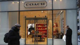 Coach Inc cambia a Tapestry tras la compra de Kate Spade