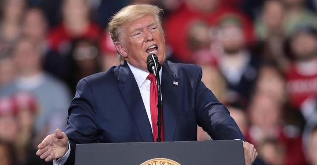 FOTO 5 | - El juicio en el Senado -
Es muy probable que el presidente sea absuelto durante el juicio político en el Senado, en enero.
En la Cámara Alta, donde los republicanos tienen 53 de los 100 escaños, los demócratas deberán convencer a 20 senadores del partido gobernante para votar a favor de uno de los dos cargos contra Trump. La tarea es casi imposible, dada la profunda división entre ambas formaciones políticas. (Foto: AFP)