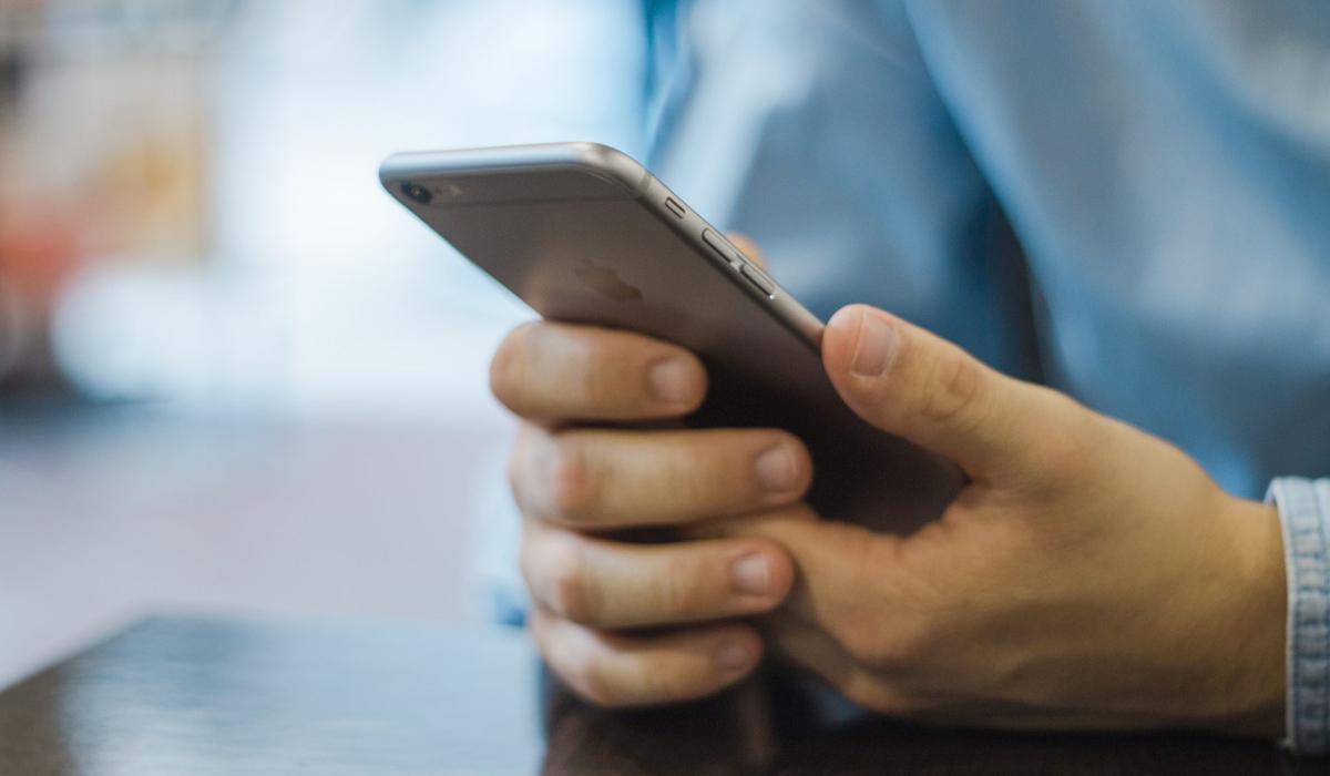 Algunos gobiernos y autoridades municipales están generando aplicaciones de uso voluntario que ponen la información directamente a disposición de las autoridades sanitarias. (Foto: ipadizate)