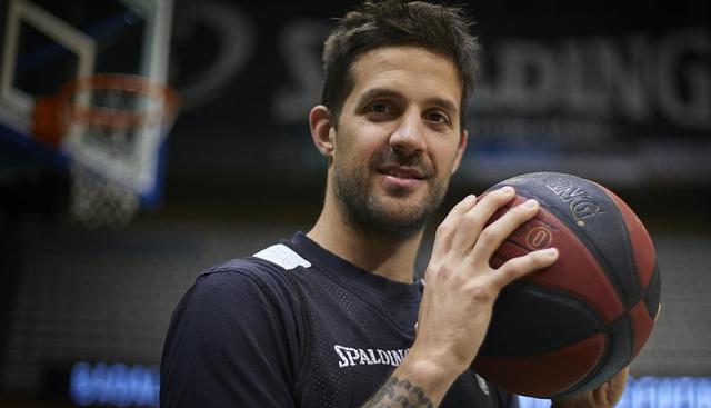 FOTO 21 | Nicolás Laprovittola (ARG, baloncesto)
Recién firmado su fichaje por el Real Madrid, después de haber sido el Jugador Más Valioso (MVP) de la liga española en la temporada 2018-2019 desde las filas del Joventut de Badalona, el base argentino Nicolás Laprovittola afronta unos meses de máxima exigencia con los Panamericanos de Lima y, en septiembre, el Mundial de China. Su experiencia olímpica, mundialista y en la NBA le dan para eso y mucho más, máxime cuando llegará a Perú acompañado de otras figuras contrastadas como Luis Scola o Facundo Campazzo. Compite a partir del 31 de julio. (Foto: César Rangel)