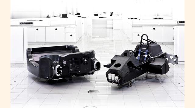 Monocasco. Costo estimado: US$ 682,000. Es la cápsula de supervivencia que rodea al piloto, que está fabricada con 60 capas de fibra de carbono. Este material increíblemente fuerte es cinco veces más delgado que el cabello humano. El monocasco protege al 