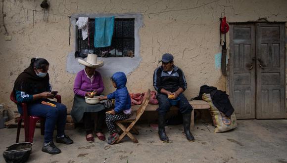 Analistas advierten que, con el segundo año consecutivo al alza de la pobreza monetaria, esta se ha reconfigurado: hay más peruanos en esta condición deplorable en zonas urbanas que rurales, contrario a lo que ocurría antes de la pandemia. Foto referencial.