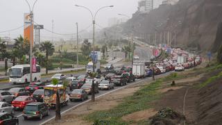 Costa Verde: deslizamiento de tierra y piedras causa gran congestión vehicular 