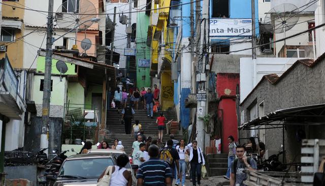 Estas favelas pueden alcanzar un millón de metros cuadrados, y albergar a poblaciones conformadas por más de 50 mil habitantes. (Foto: AFP)
