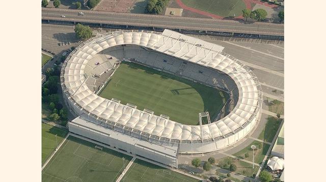 Estadio Municipal (Toulouse) Capacidad: 33,000 plazas. Las tareas de renovación, iniciadas en el 2013, concluyeron en enero del 2016, con la instalación de las últimas butacas y la finalización de los pórticos de entrada. El césped se había colocado duran