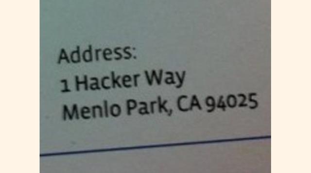 Facebook incluso bautizó la vía principal del campus como "Hacker Way", en referencia a la famosa filosofía del mismo nombre de Zuckerberg: "Muévete rápido y rompe las cosas".