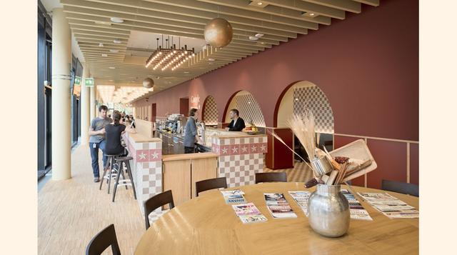 Este espacio de las oficinas estuvo a cargo de Züst Gübeli Gambetti.