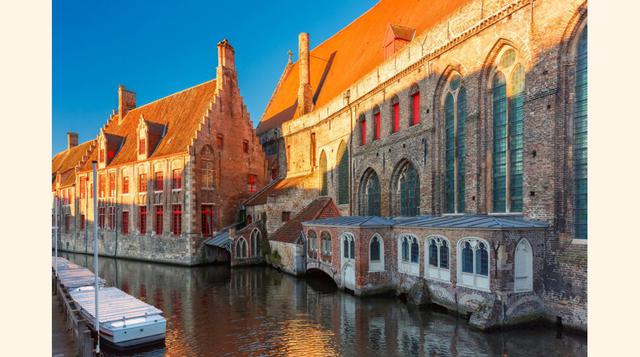 Bélgica. Bélgica recupera su posición de 2014 gracias a una mejora general en el ranking de los mejores países para vivir en familia, pero especialmente por un incremento en las puntuaciones de cuidados infantiles y educación.