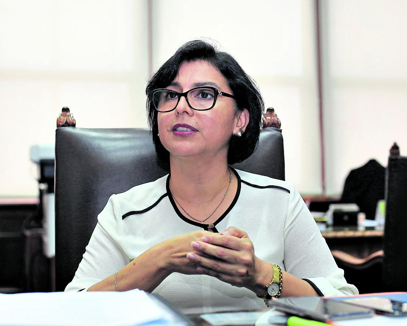 RETRATOS A SYLVIA CACERES, MINISTRA DE TRABAJO