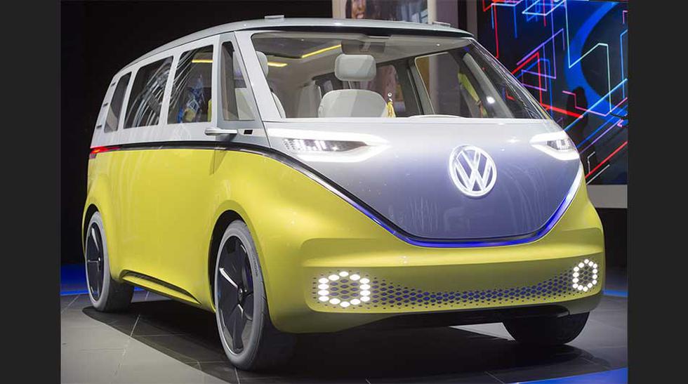 La más reciente variante de su emblemática van, conocida como Combi, un vehículo concepto llamado I.D. Buzz, es parte de una estrategia de la marca VW de vender automóviles basados en una nueva tecnología eléctrica para el 2020 y entregar 1 millón de vehí