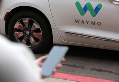 Waymo, de Google, lanza servicio de vehículos autónomos