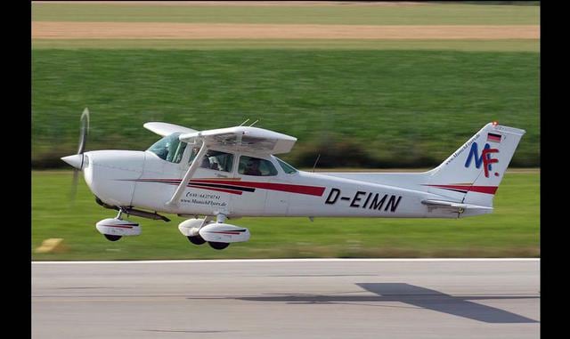 FOTO 2 | 14. Cessna 172. Precio: US$ 33,000. Aclamado como el avión de entrenamiento más popular del mundo, el Cessna 172 es también una opción muy acertada para quienes desean adquirir un avión personal. Tiene capacidad para cuatro personas con una veloc