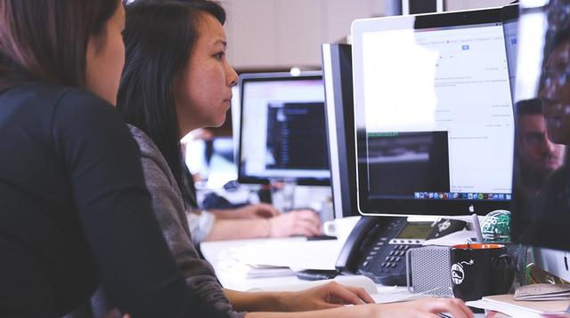 FOTO 4 | 4. Las herramientas, el tiempo y la formación…

"Deben ser un aliado entre la empresa y el equipo de trabajo. Los empleados deben contar con los medios necesarios para poder desarrollar correctamente su trabajo. De lo contrario, tendrán tentaciones permanentes de buscar quien les ofrece las herramientas necesarias para triunfar profesionalmente". (Foto: Pixabay)