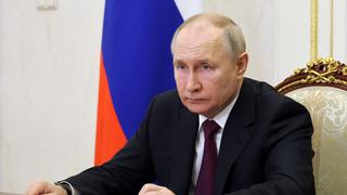 Putin defiende la reducción voluntaria de extracción de crudo para apoyar su precio