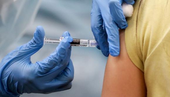 En diciembre pasado, Gran Bretaña extendió el intervalo entre las dosis de la vacuna a 12 semanas, aunque Pfizer advirtió que no había evidencia que respaldara un cambio de una brecha de tres semanas. (Foto: Difusión)