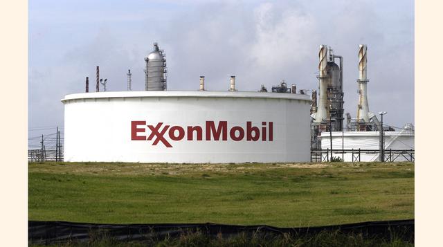 Corporación ExxonMobil. Desembolsó en el 2013 el 0.3% de sus ingresos antes de impuestos, US$ 227.4 millones. Apoyó, sobre todo, la educación en ciencias. (Foto: Bloomberg)