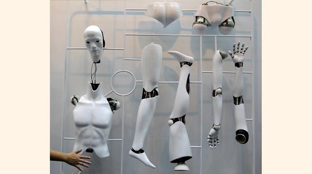 Articulaciones del robot de lucha "PWM1", una creación del artista taiwanés Huang Zan-lun. (Foto: REUTERS)