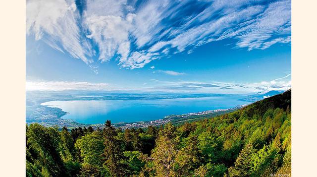 Chaumont Tower, a tan solo 15 minutos en coche del centro de Neuchatel, tiene otra 'subida' alternativa: subir en el colorido funicular de Chaumont, que ya es toda una experiencia antes de llegar a la cima (1.178m).  (Foto: D.R)