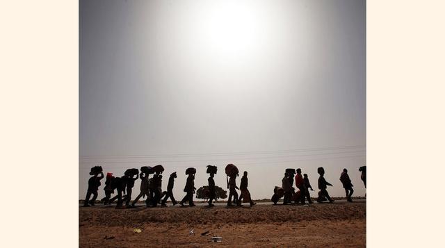 Libia. Riqueza petrolera: US$ 861,101 por persona. PBI per cápita: US$ 13,300. Tasa de desempleo: 30%. Población que vive en condiciones de pobreza: 30%.