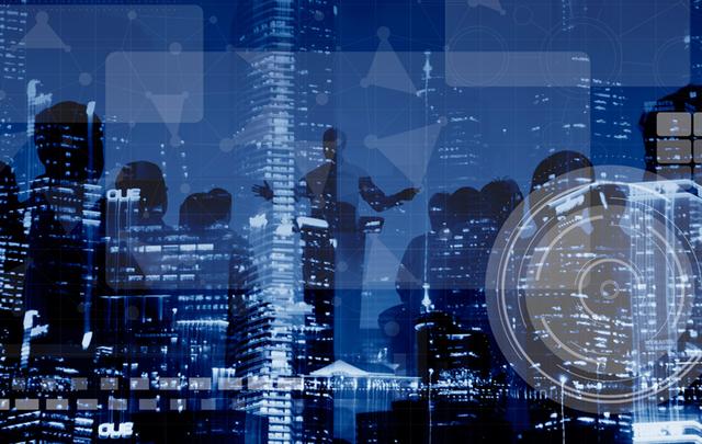 3. El adicto a las tecnologías. Si bien hay muchos profesores con aversión a la tecnología, especialmente los que se dedican a las Humanidades, es muy probable que te encuentres con docentes que adoran la tecnología y que todas sus lecciones las involucran, ya sea a través de una presentación interactiva, plataformas educativas, vídeos u otros tipos de multimedia.  (Foto: Freepik)