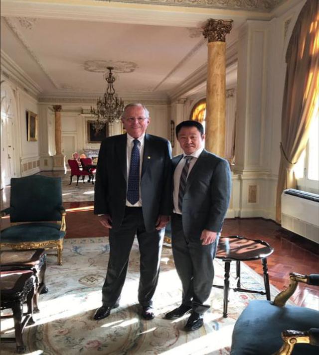 FOTO 5 | "Con mucha nostalgia, sin rencores, sin odios, se vive mejor", dijo el congresista Fujimori.