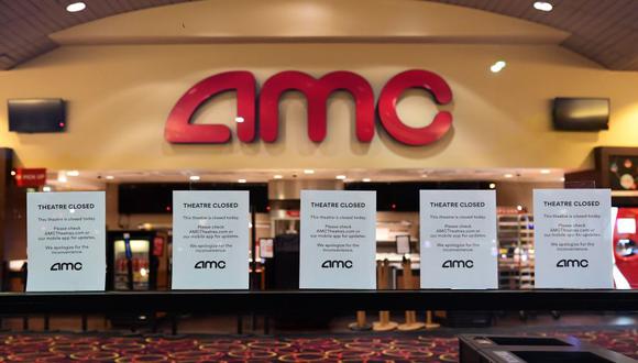 En lo que va de año, los títulos de AMC se han revalorizado más de un 1,100%, tras convertirse junto a GameStop en una de las apuestas preferidas por los pequeños inversores de internet. (Foto: Frederic J. BROWN / AFP).