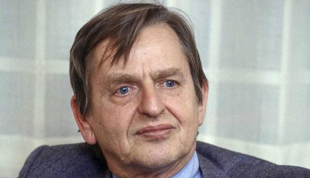 FOTO 5 | El asesinato de Olof Palme. El asesinato en 1986 del primer ministro Olof Palme, ejecutado de una bala en la espalda cuando volvía a su casa andando desde un cine de Estocolmo, no ha sido resuelto a pesar de las miles de pistas investigadas. El crimen de esa figura política carismática provocó una verdadera conmoción en un país con fama de apacible.
