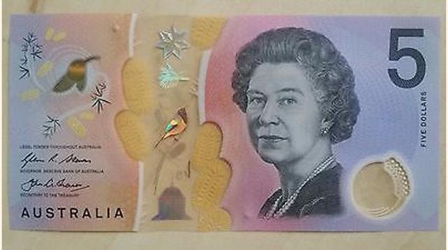 Australia: 5 dólares australianos.