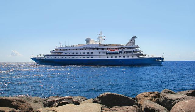 FOTO 2 | Cuba. SeaDream no es la única forma de visitar Cuba. Silversea lanza una serie de cinco viajes en febrero, y Seabourn comienza a navegar hacia Cuba en el otoño. SeaDream II: desde US$ 5,999 por persona durante siete días.