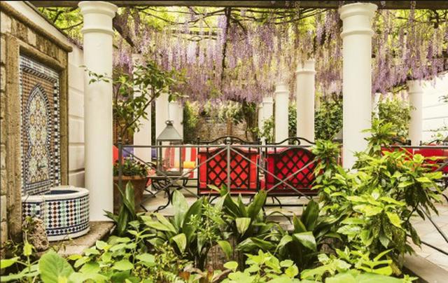 5. Don Alfonso 1890, Italia. La cocina napolitana cobra vida en este restaurante enclaustrado en un palacio del siglo XIX que incluye una bodega con más de 25.000 botellas. Puede hospedarse en su hotel boutique.