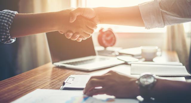 FOTO 8 | 8. Ayuda profesional
Entidades expertas en la inserción laboral siempre te van a dar una mano extra, te reorientarán en la búsqueda de empleo por otros caminos.  (Foto: Freepik)