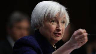 Yellen: Fed podría subir tasas de interés "relativamente pronto"