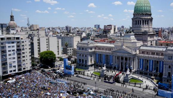 El nuevo protocolo se presenta en un delicado escenario social y económico en Argentina, donde cerca del 45% de la población es pobre y donde el Ejecutivo de Javier Milei. (Foto: AP)
