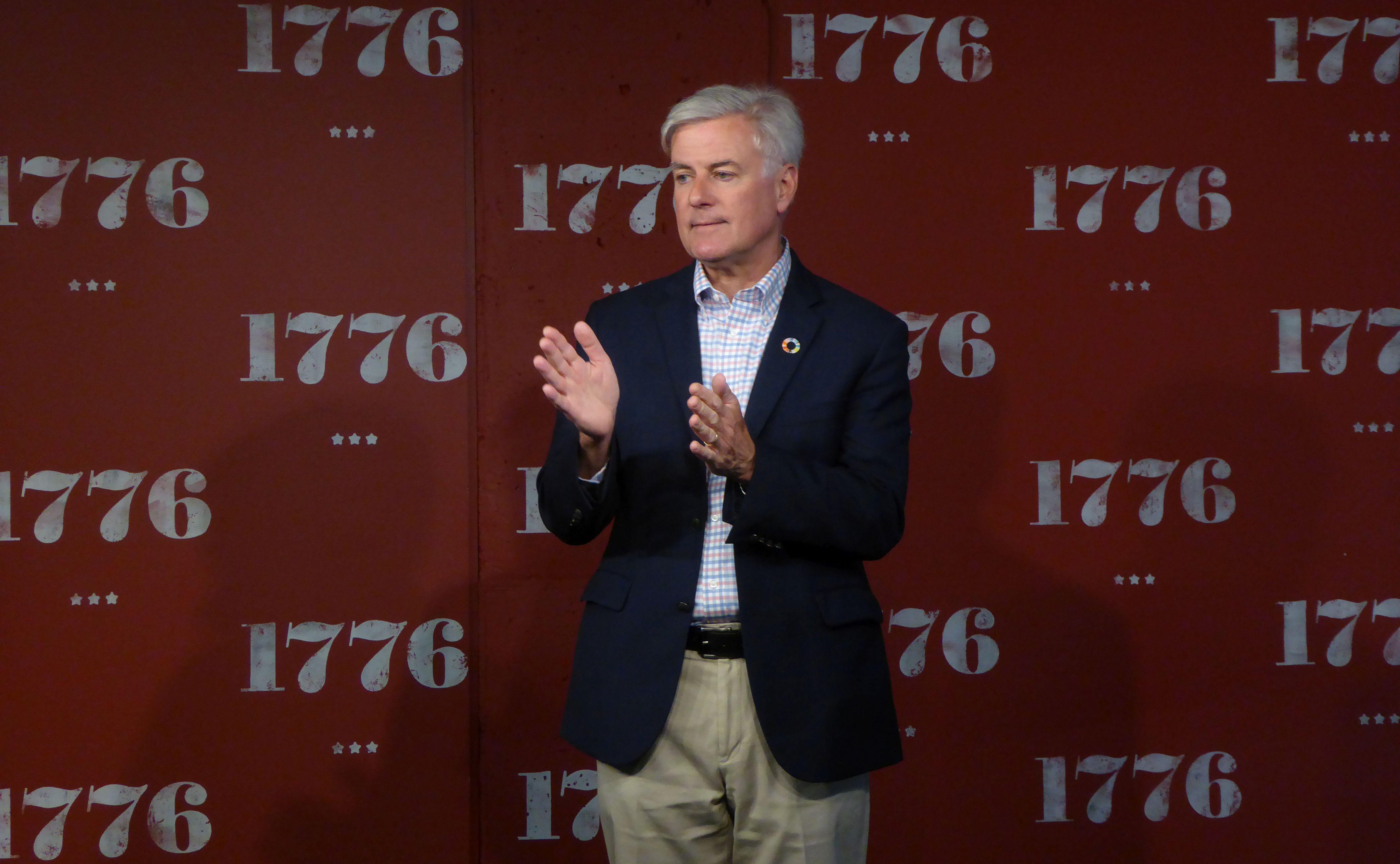 El economista Jonathan Ortmans lanzó en noviembre del 2008 la iniciativa "Semana Global de Emprendimiento" o Global Entrepreneurship Week (GEW), de la cual Perú forma parte.