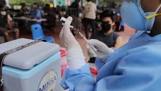 Influenza y COVID-19: conozca los vacunatorios que atenderán 12 horas este fin de semana en Lima 