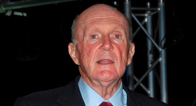 FOTO 13 | Julian Robertson Jr.