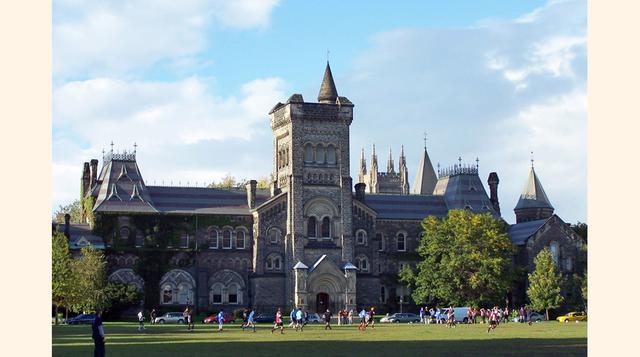Universidad de Toronto. Queda en el quinto lugar con su programa sobre Fundamentos de Programación de Jennifer Campbell y Paul Gries. (foto: Wikipedia)