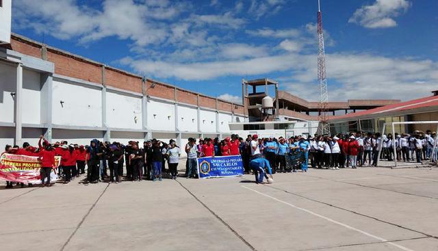 Universidad Privada San Carlos. Ubicada en Puno. Las carreras autorizadas son cinco: Contabilidad y Finanzas; Derecho; Enfermería; Ingeniería Ambiental; e Ingeniería Informática.