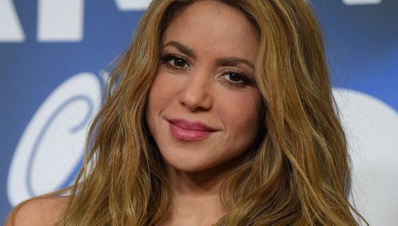 Por el bienestar de sus hijos, Shakira decidió declararse culpable de fraude a Hacienda. Aquí posando en los Latin Grammy tras ganar Grabación del Año, Mejor Canción Pop y Mejor Interpretación Urbana el 16 de noviembre de 2023 (Foto: Jorge Guerrero / AFP)
