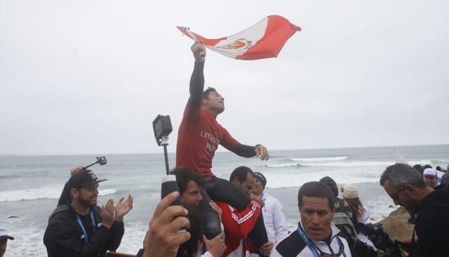 El público que acudió a Punta Rocas vivió  una fiesta junto a Benoit Clemente, que se impuso con un puntaje de 19.13 sobre 11.73 en la definición de la modalidad. (Fotos: Alessandro Currarino / GEC)