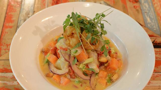 Señor Ceviche. Su estilo relajado busca replicar los locales tradicionales del centro de Lima. Entre las recomendaciones de London Evening Standard figuran la Jalea mixta, el pisco sour y su bebida no alcohólica Amazonian Elixir.