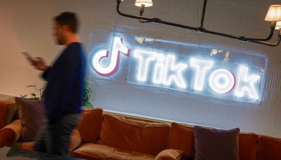 Preguntado por “Tako”, un portavoz de TikTok dijo que la plataforma de redes sociales siempre está explorando nuevas tecnologías. (Photo by Tolga Akmen / AFP)
