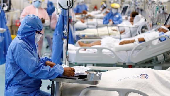 Pacientes en camas UCI (Foto: Reuters)