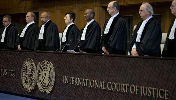 Los jueces de la CIJ también ordenaron el jueves a Colombia cambiar un decreto presidencial del 2013 que estableció una zona alrededor de las islas colombianas en el área en disputa. (Foto: AP)