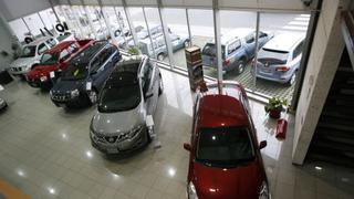 Ventas de autos en EE.UU. suben 8% en febrero, no hay señales de desaceleración