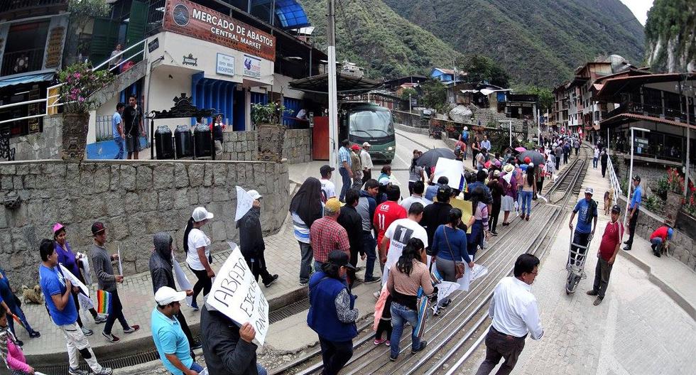 Indefinite strike at Machu Picchu: Protests begin over ticket sales via Joinness |  Cuzco |  Leslie Urteaga |  Dry stop |  Machupichu |  Mobilizations |  Tourism |  Tourists  National Police |  Peru Train |  Peru