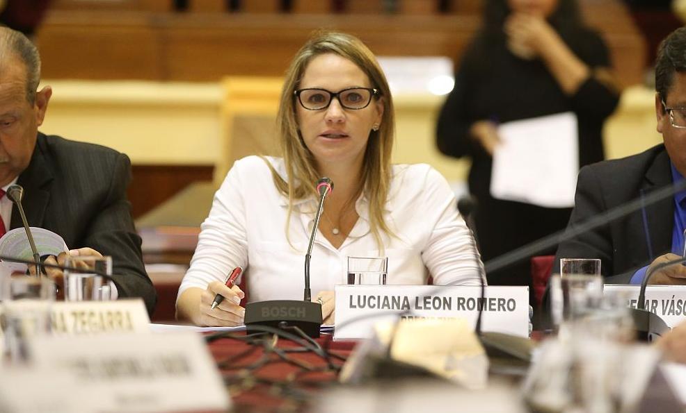 Luciana León, integrante de la Comisión Permanente, tiene 36 meses de impedimento de salida del país por el caso Los Intocables Ediles. (Foto: GEC)